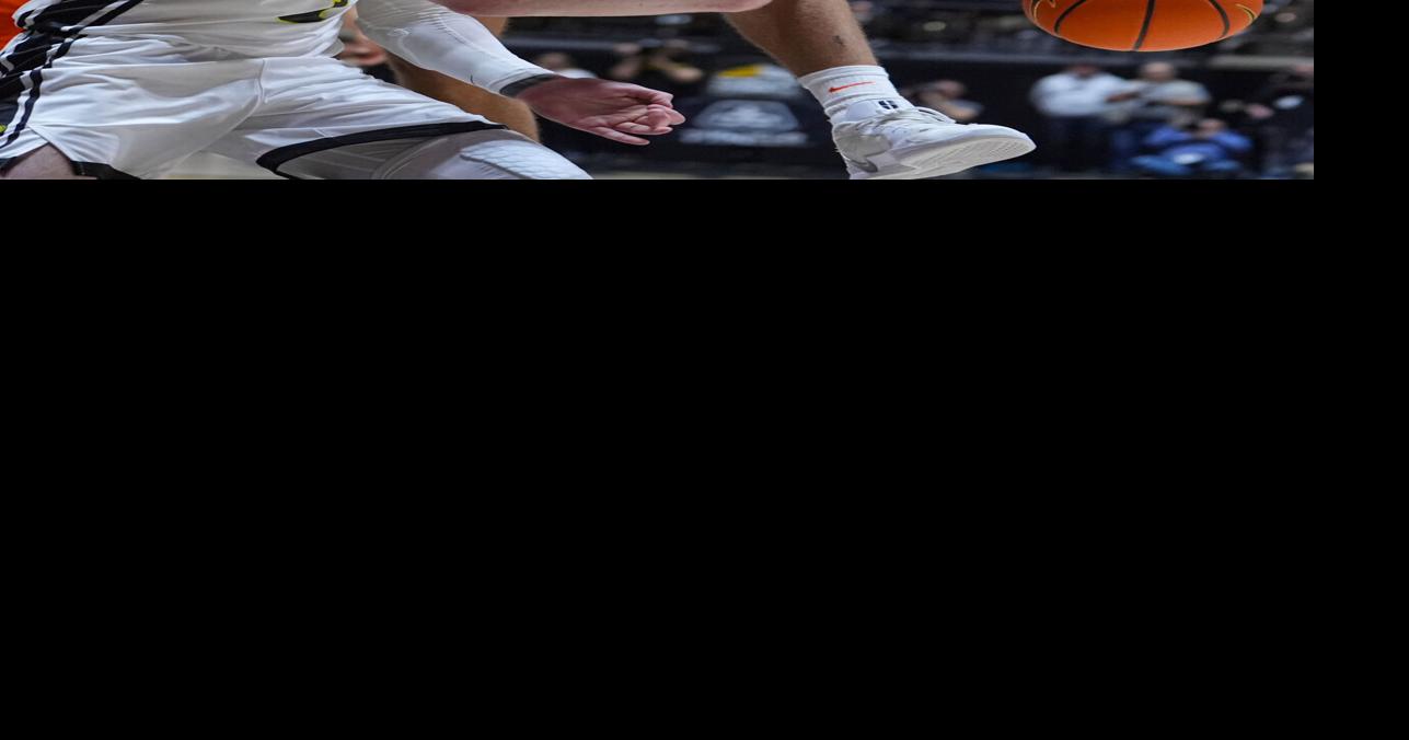 Keaton Wagler's career-high 46 points lead No. 11 Illinois past No. 4 Purdue