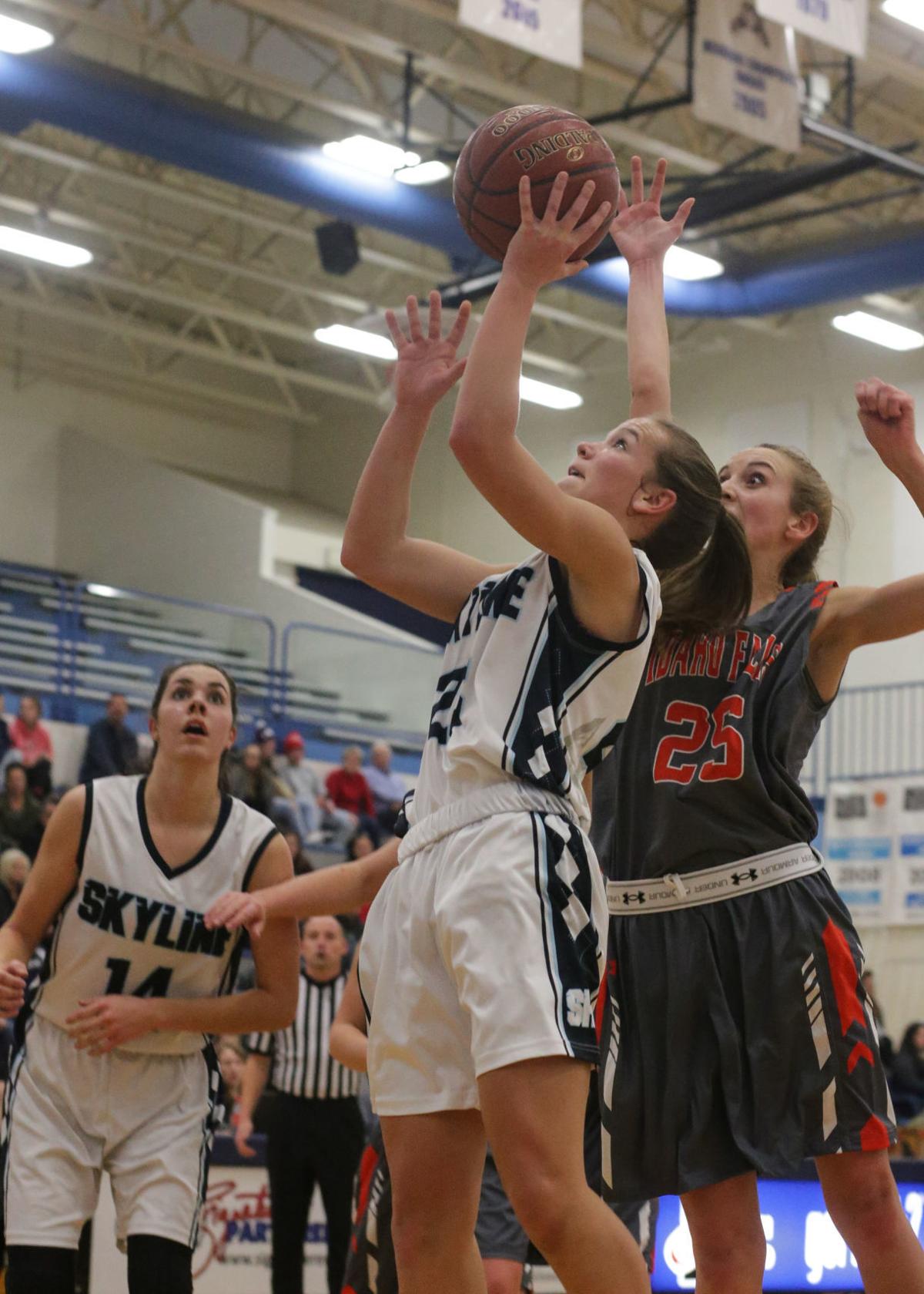 Senior Freshman Power Grizz To 46 27 Win Over Idaho Falls