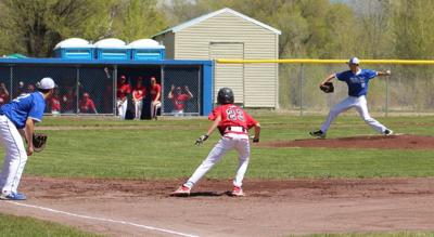 Rivercats Stun Cougars For District Title Sports Postregister Com