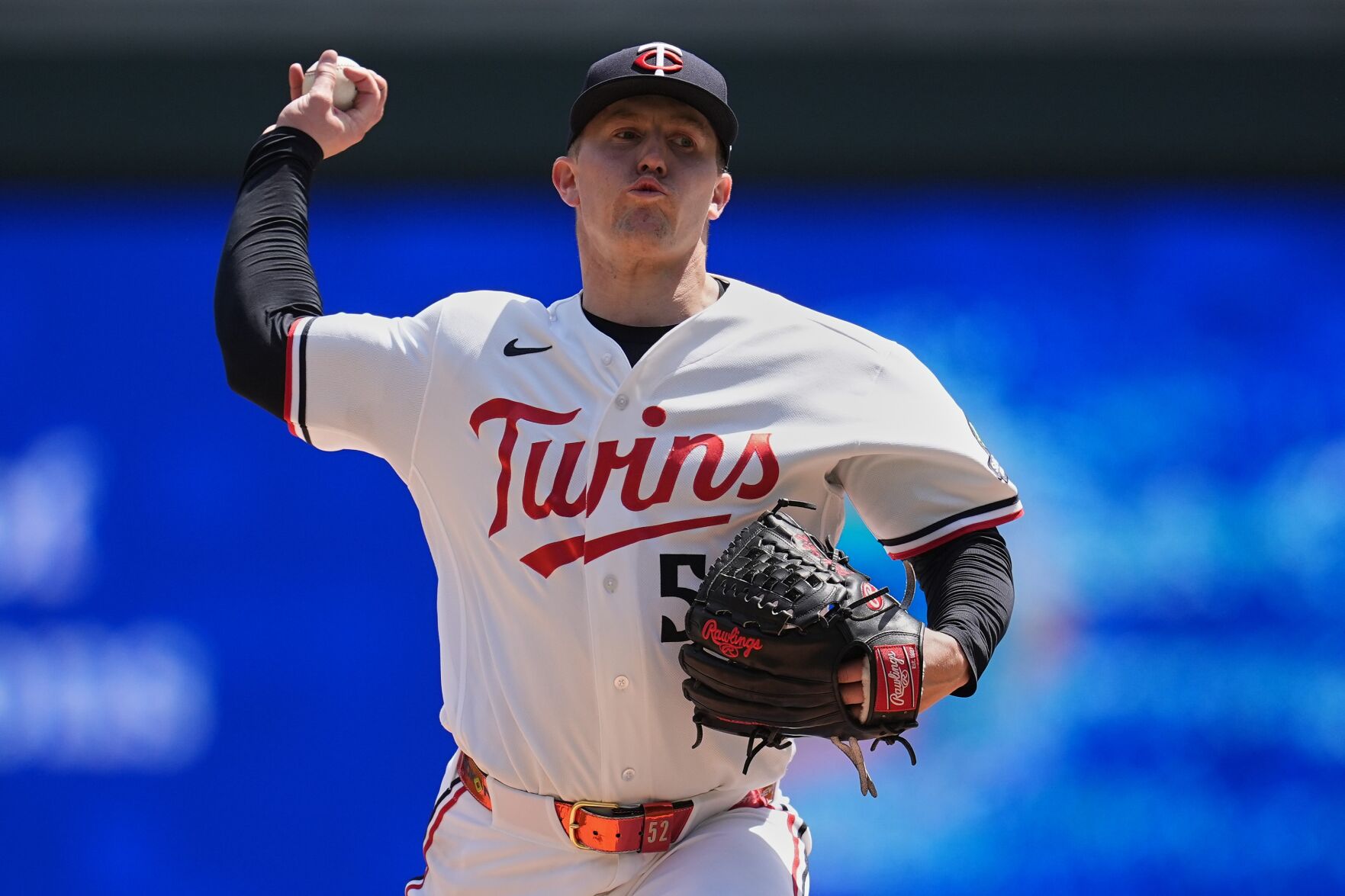 Zebby Matthews pitches Twins past Marlins 9-1 with 7 shutout