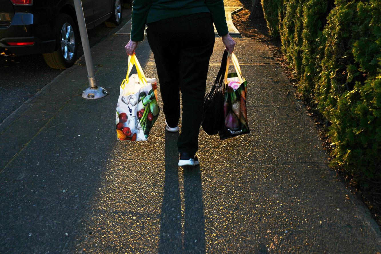 There's an easy way to get rid of all the reusable bags piling up in ...