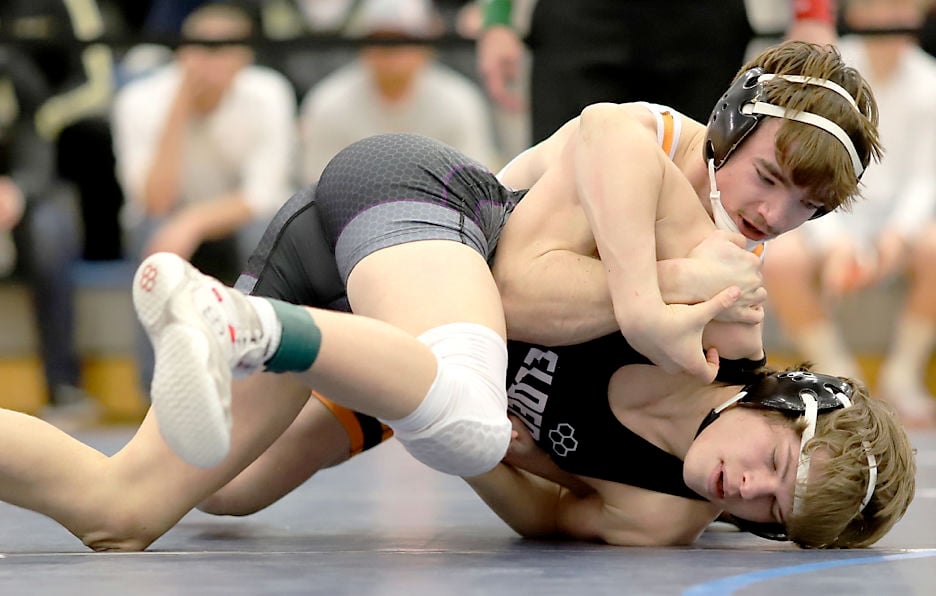 HIGH SCHOOL WRESTLING Storylines for the state championships Postregister postregister