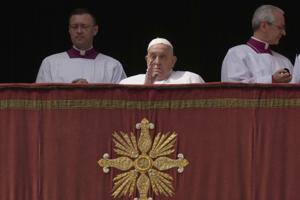 AP PHOTOS: Pope Francis on Easter Sunday