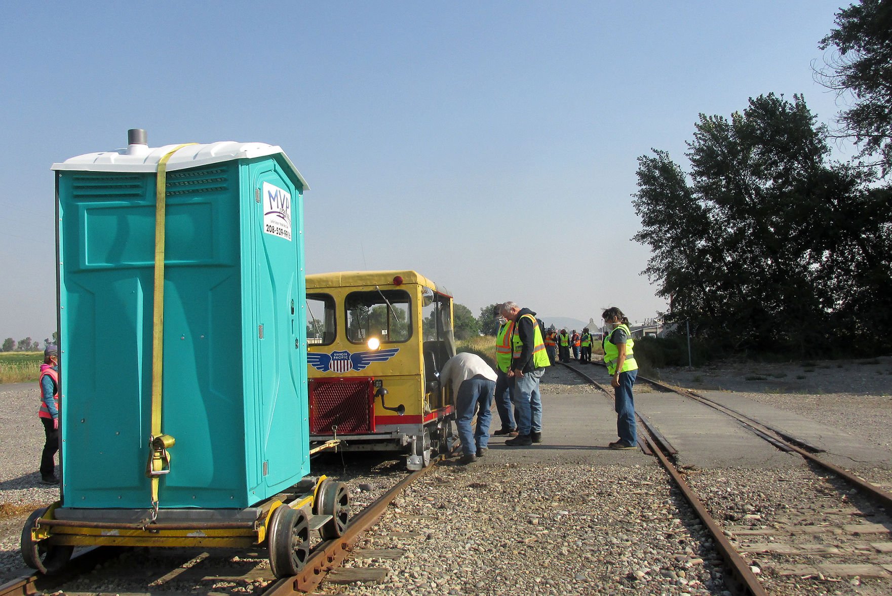 No need for speed Railroad motorcar enthusiasts attracted to E