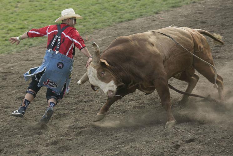 Jersey Boys: The birth of modern day bullfighters uniforms - Professional  Bull Riders