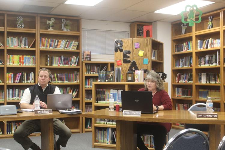 Snake River school board meets News