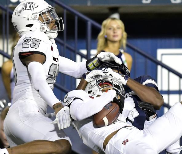 UNLV Utah St Football 29