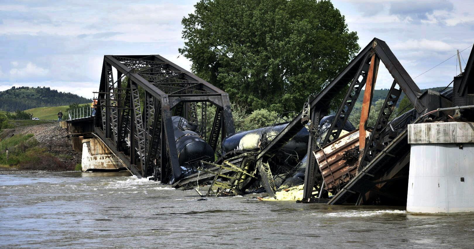 Freight train carrying hot asphalt, molten sulfur plunges into Yellowstone River as bridge fails - Vimarsana News