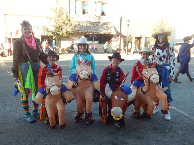 Many families come out to Trick or Treat on Main Street | News ...
