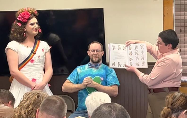 Reading Time with the Queens