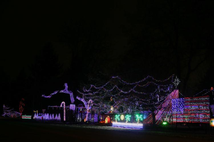 Louder than 10 Some eastern Idaho Christmas light displays are bonkers