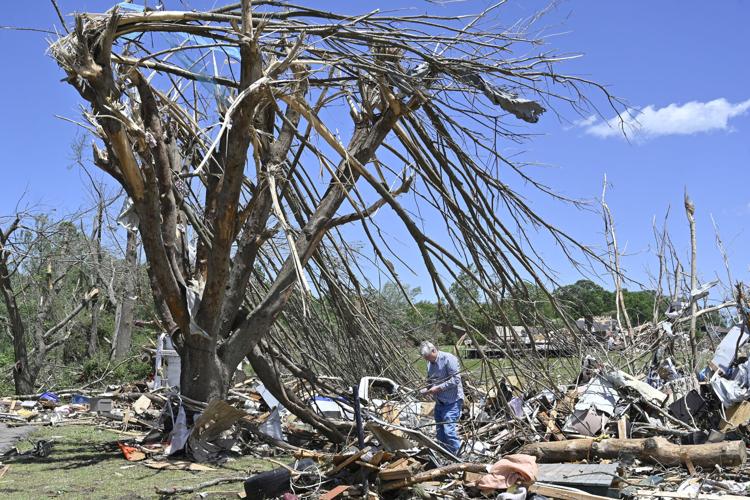 AP PHOTOS: Storm systems sweep across parts of the U S Midwest and