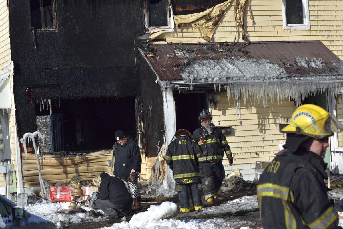 Updated New Year S Eve Blaze Rips Through Six Granville Apartments Local Poststar Com