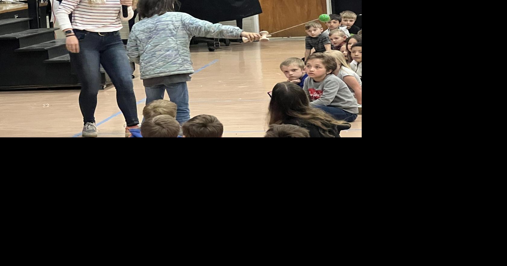 Olympic cyclist visits Cambridge elementary students