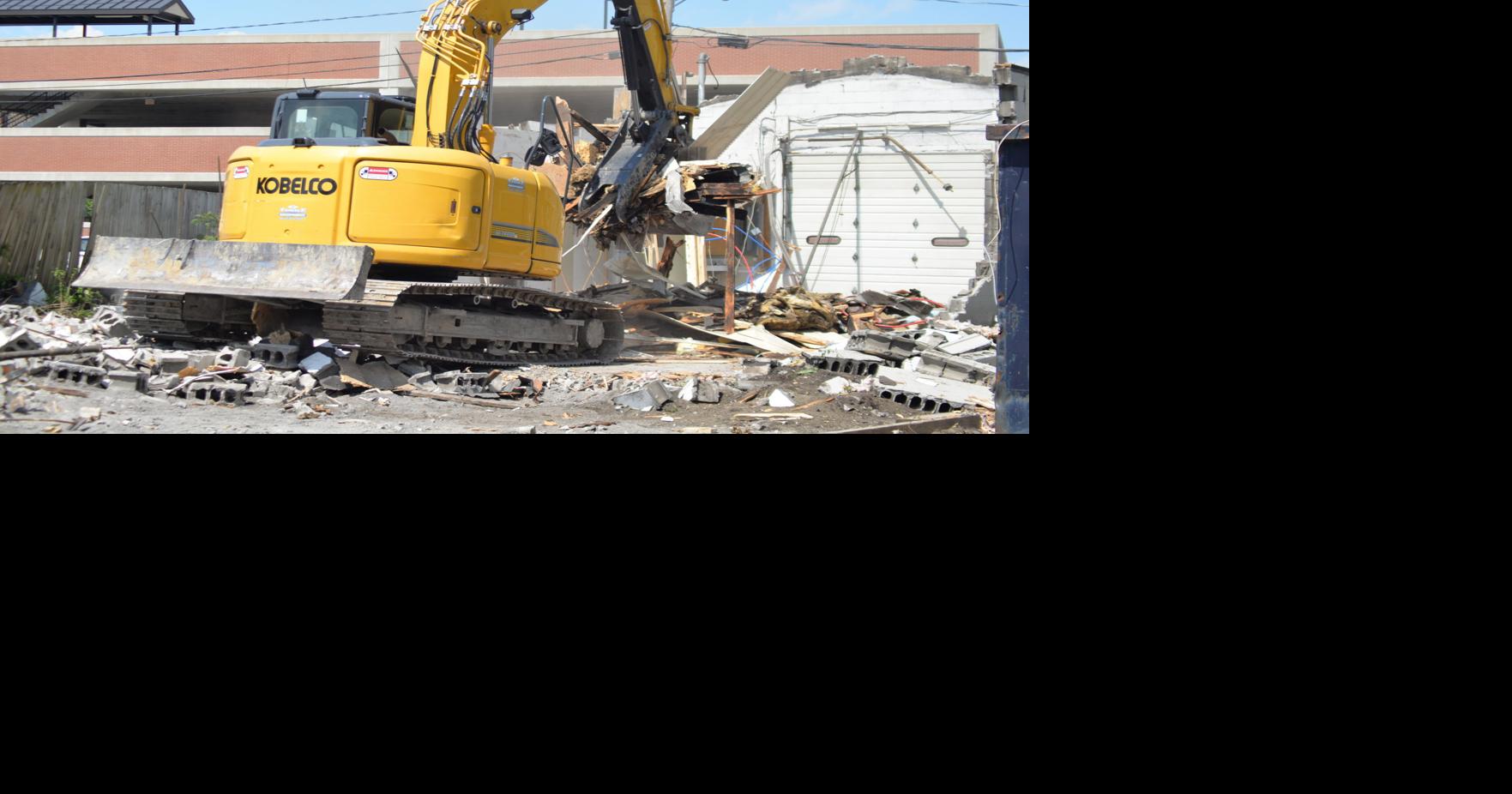 Former car wash demolished in Glens Falls