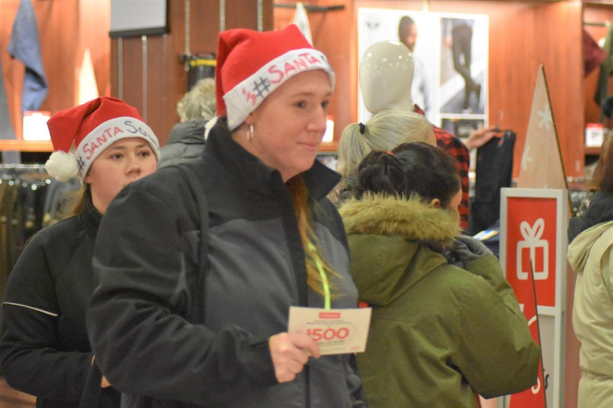 Rushing The Early Black Friday Deals Local Poststar Com
