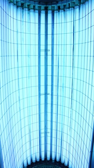 Tanning booth