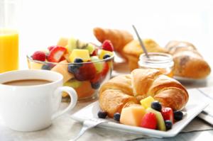 FREE Continental Breakfast at The Great Escape Lodge ...