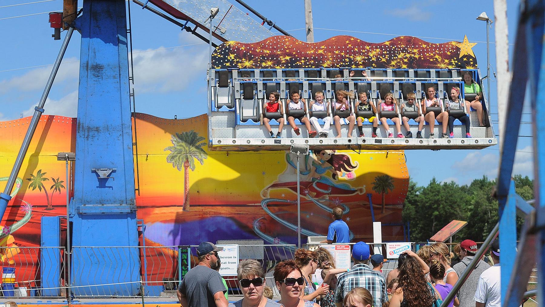 Safety First Before Rides Spin And Go Up And Down Inspectors Must Give Ok Poststar Com Safety First Before Rides Spin And Go Up And Down Inspectors Must Give Ok Poststar Com