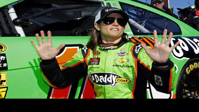 Danica Patrick wins pole for NASCAR’s Daytona 500 | Sports | poststar.com