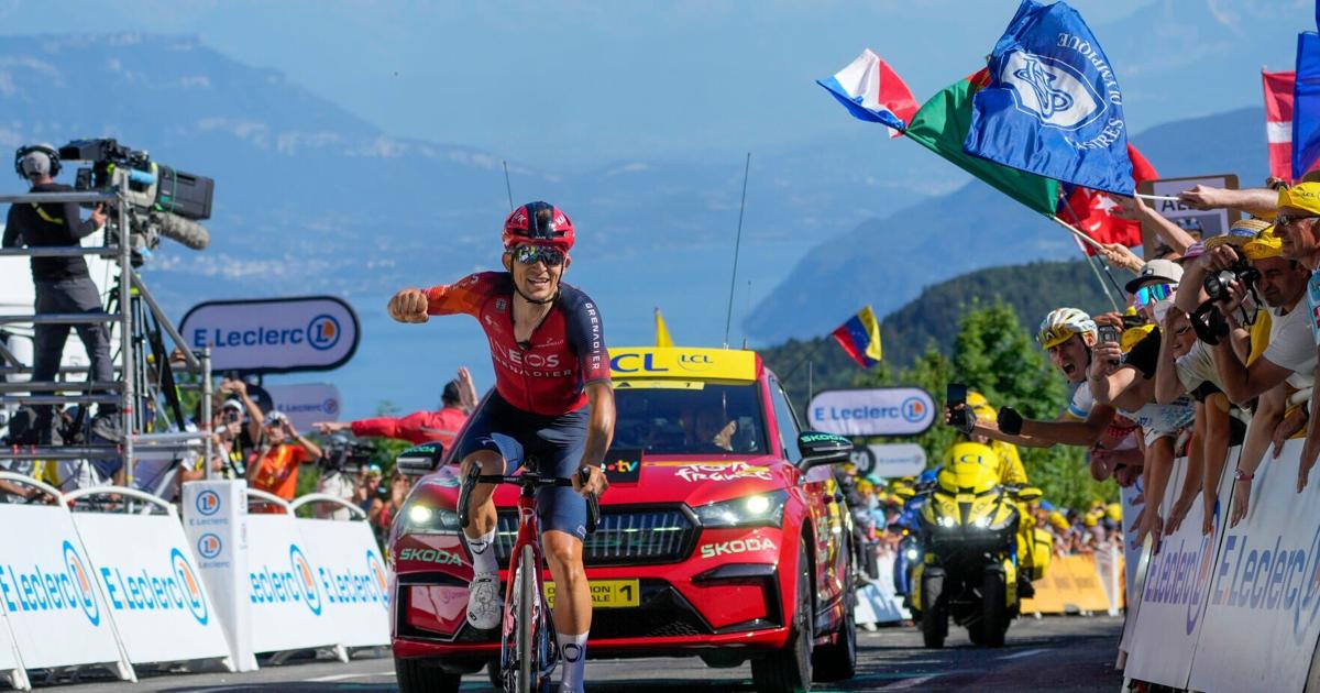 Kwiatkowski wins Tour Stage 13, Pogacar closes gap on Vingegaard