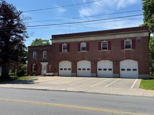 Leaf pile causes fire truck accident in Glens Falls; city says keep piles tight to curb