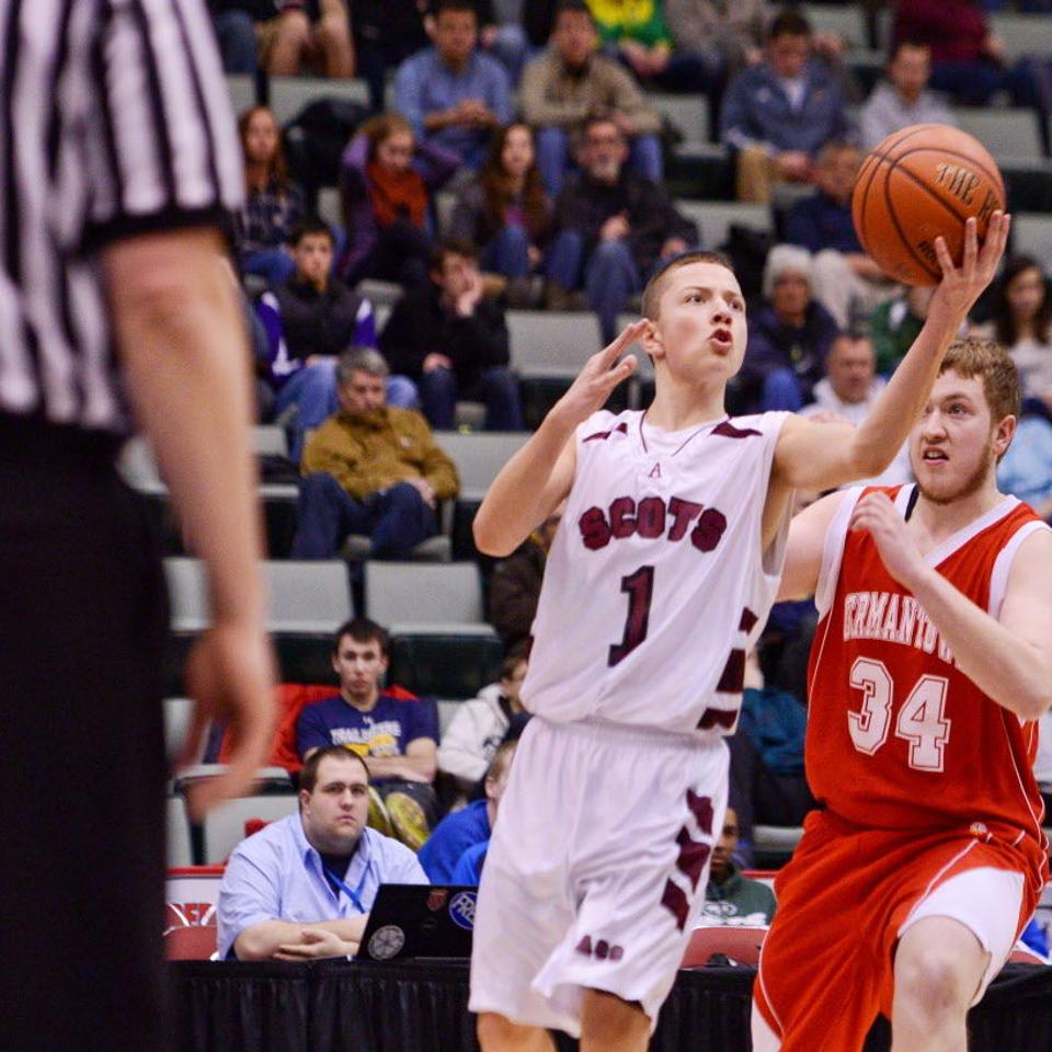 Familiar Faces Return For Boys Basketball Season Sports