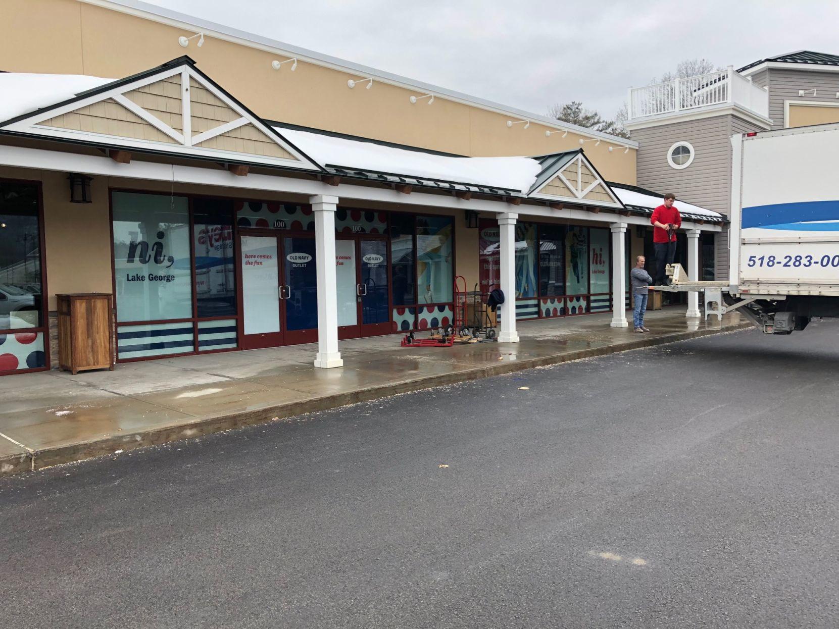 Blog Old Navy To Open Store In Outlets In May Don Lehman S Blog Poststar Com