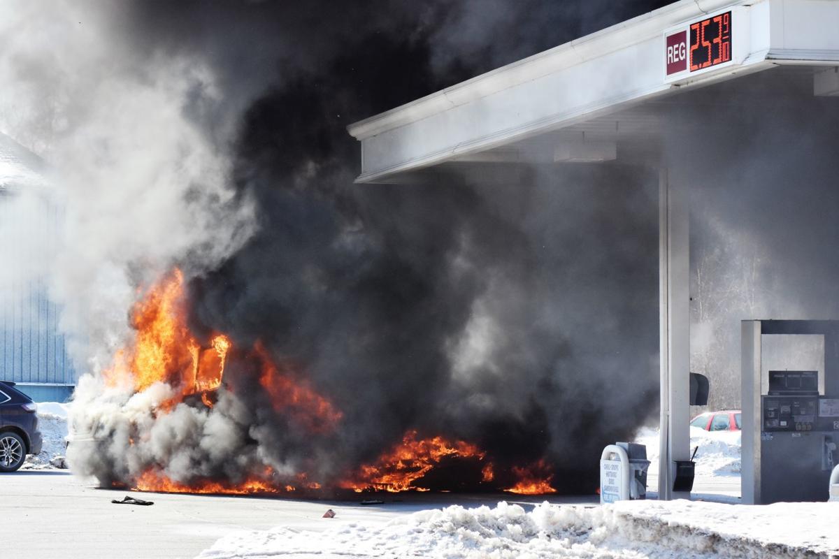 Food-delivery truck erupts in flames at convenience store | Local
