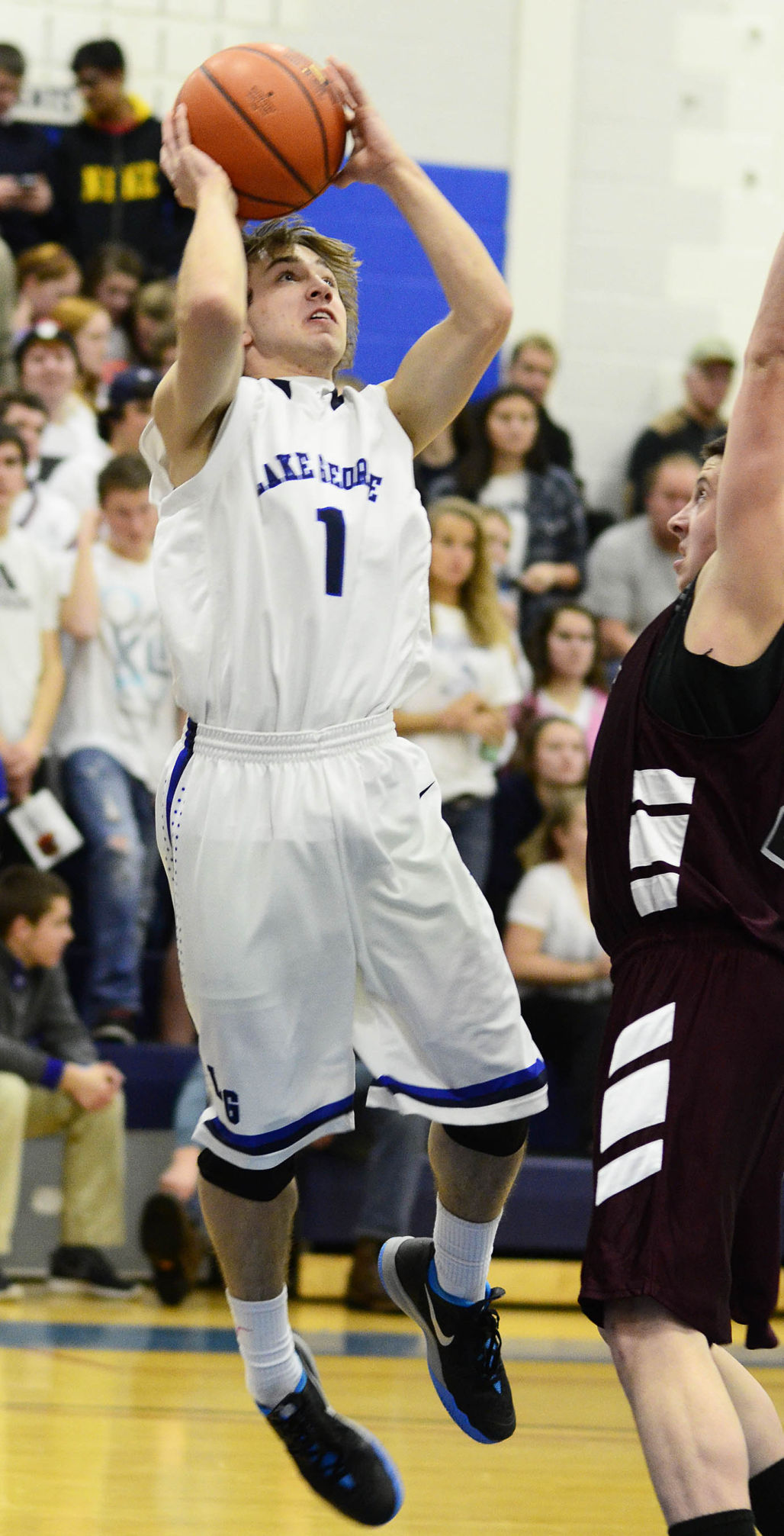 Boys basketball Argyle vs. Lake Sports