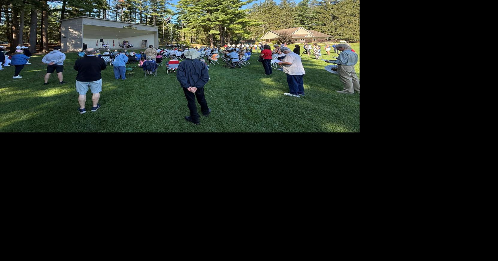 Vietnam Traveling Memorial Wall Opening Ceremony crowd