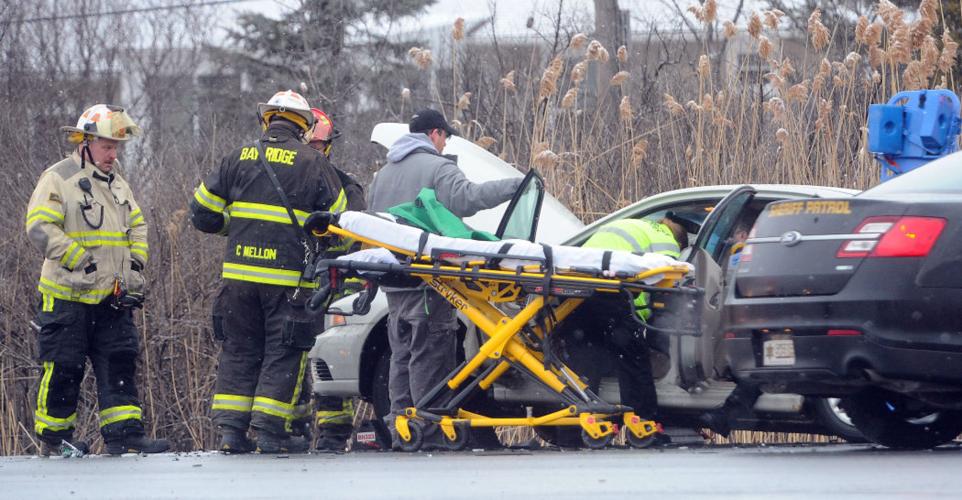 Emergency crew responds to Quaker Road accident