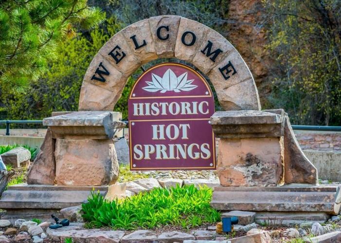 South Dakota: hot springs