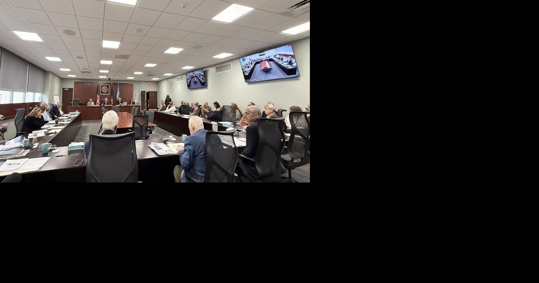 County judge temporarily halts Warren County law for new finance dept.