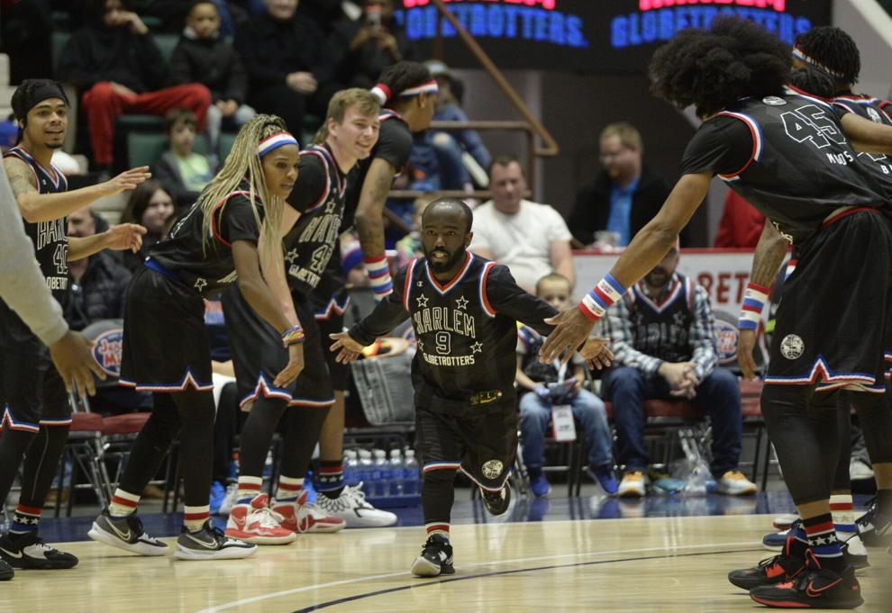 PHOTOS Harlem Globetrotters at Cool Insuring Arena