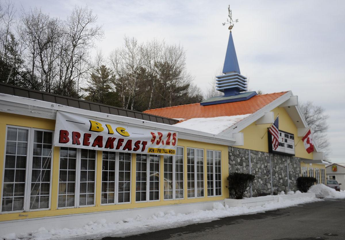 Howard Johnson S Restaurant One Of Only Three Remaining Reopens In Lake George Local Poststar Com