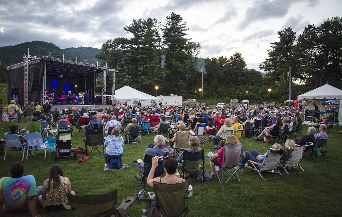 Village of Lake George to buy movable stage