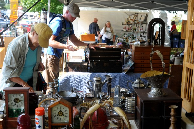 Warrensburg Readies For World S Largest Garage Sale Local