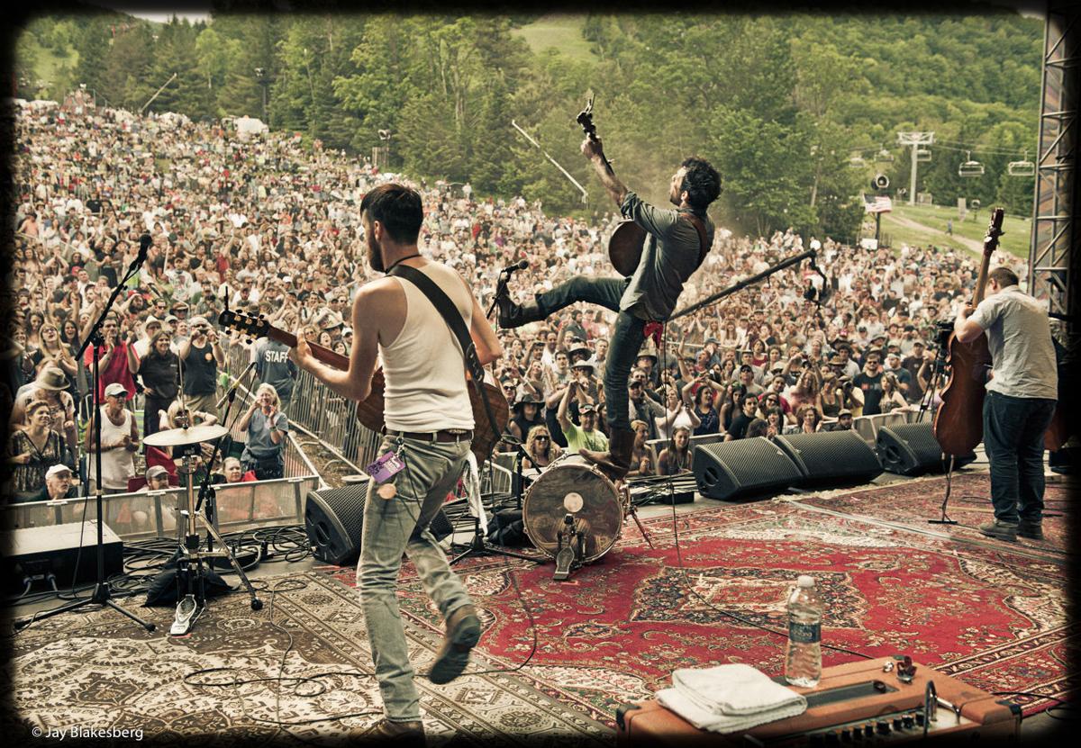 Photographer Touches The Soul Of Rock N Roll With Grateful Dead Phish Neil Young And Many More Lifestyles Poststar Com