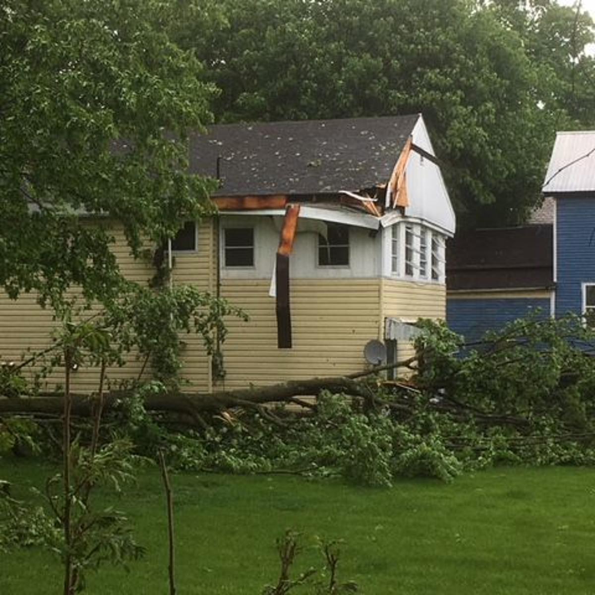 Storms Bring Down Trees Power Lines Local Poststar Com