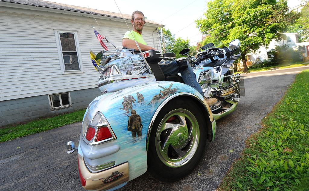 Man Rides Father S Trike To Honor Veterans Local Poststar Com