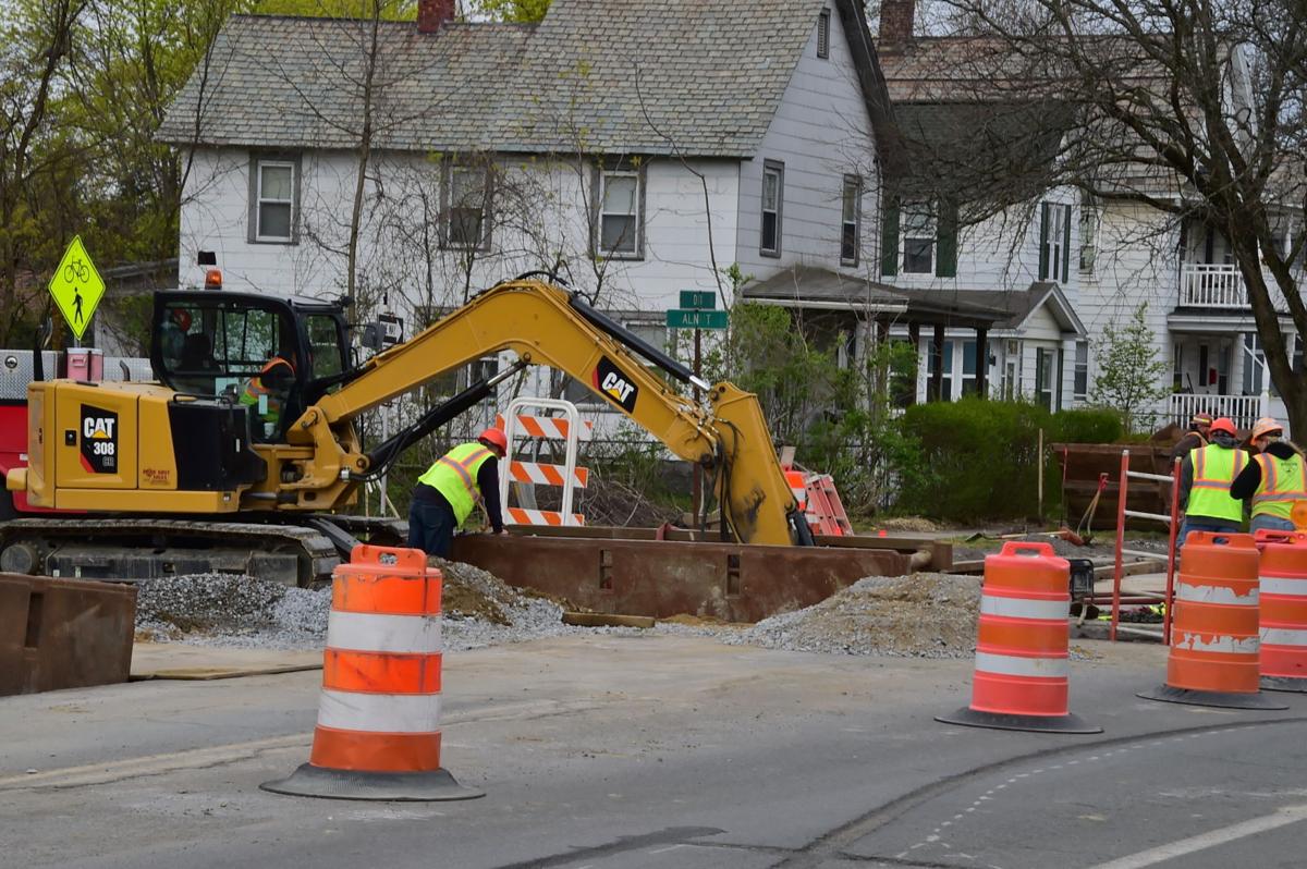 Dix Avenue construction