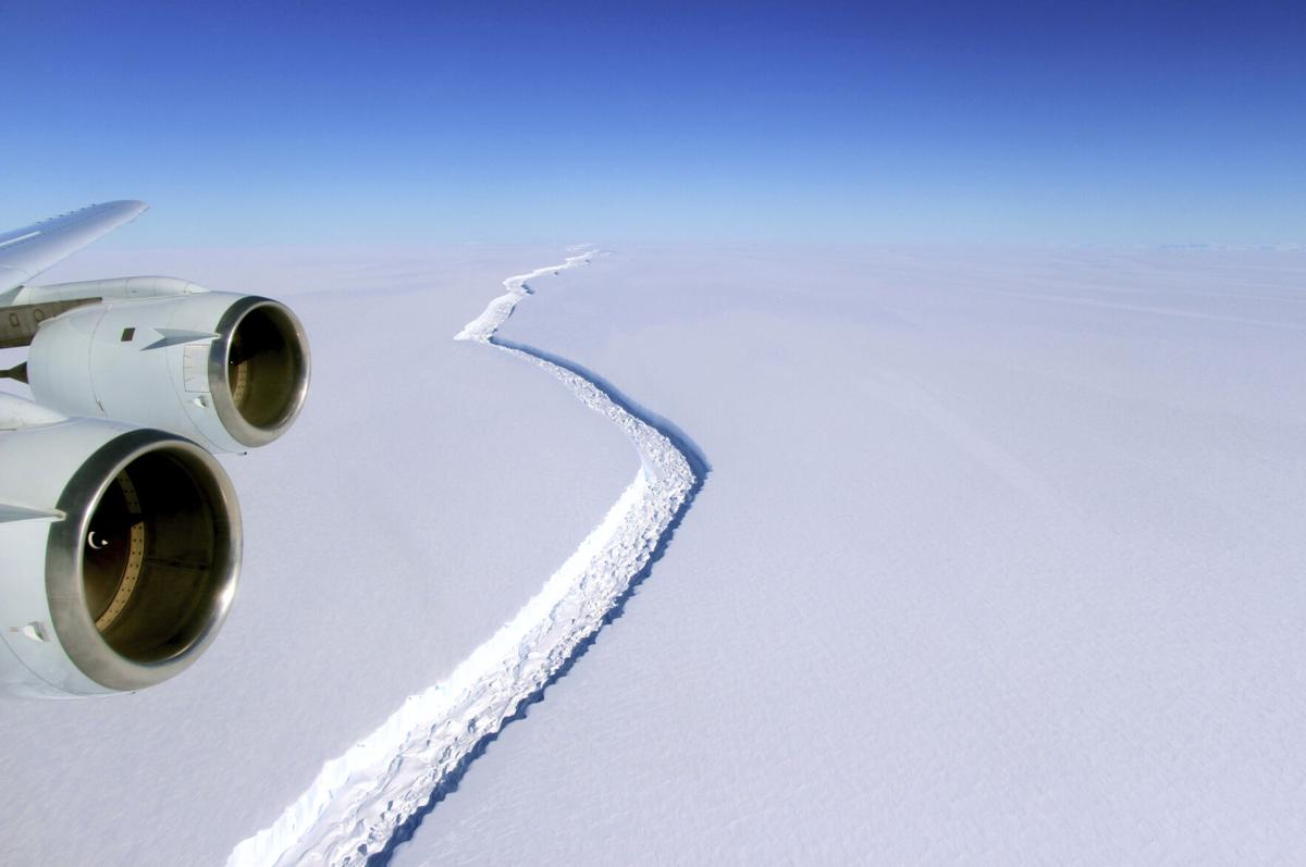 Antarctic loses 8.3 trillion tons of ice in alarming melts
