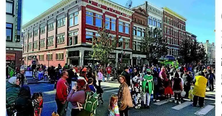 Trick-or-treaters invade Glens Falls for Boo2You