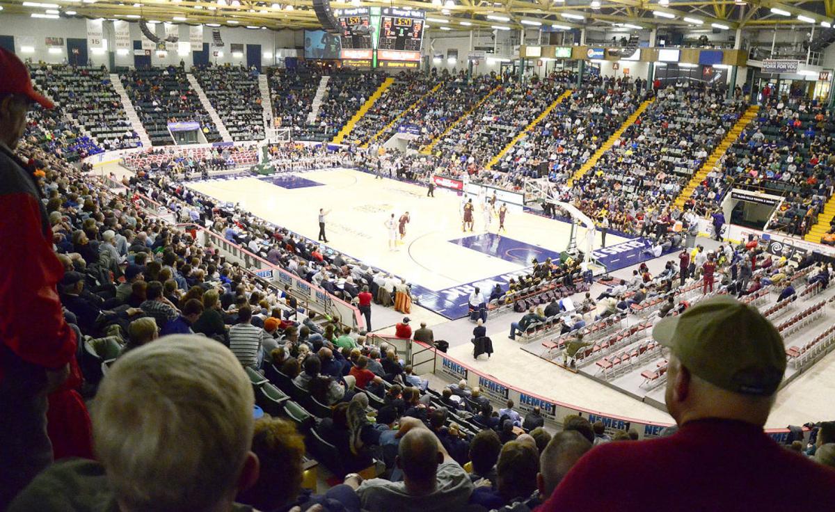 New manager chosen for GF Civic Center