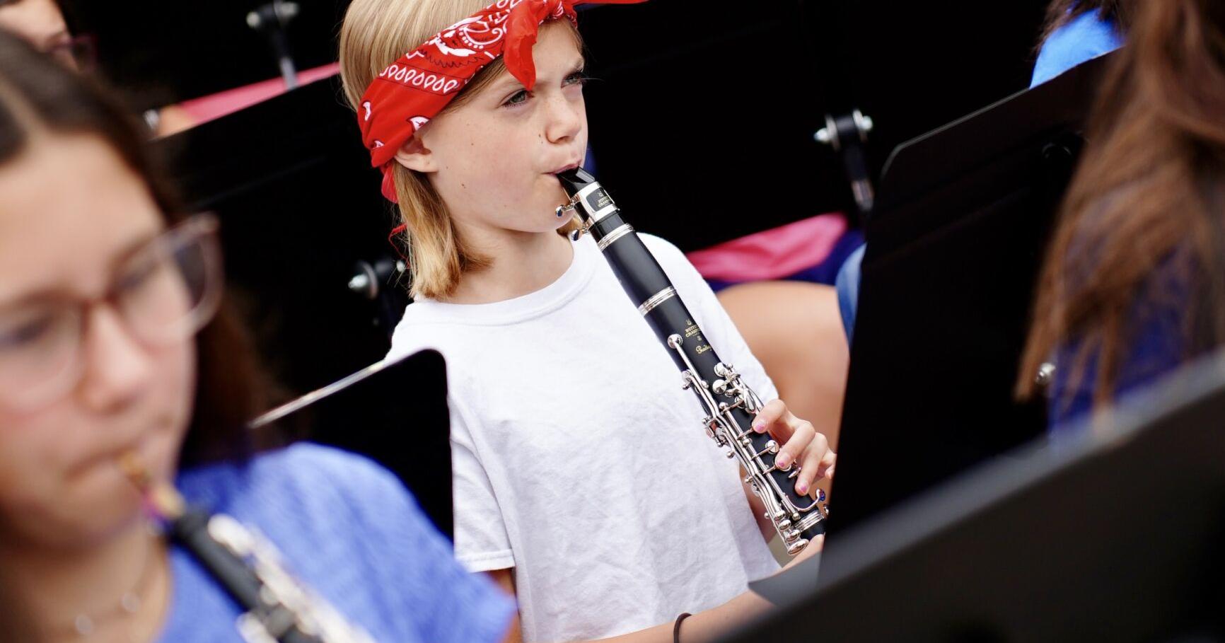 Lake George students celebrate Flag Day - Vimarsana News