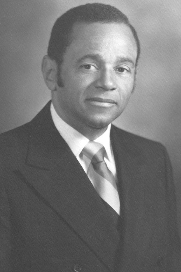 DOGGETT, FRANK BURNETT Jr., M.D.