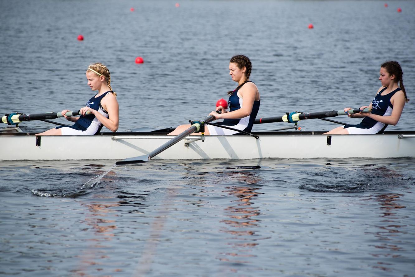 032617_gal_lakelenapecrew