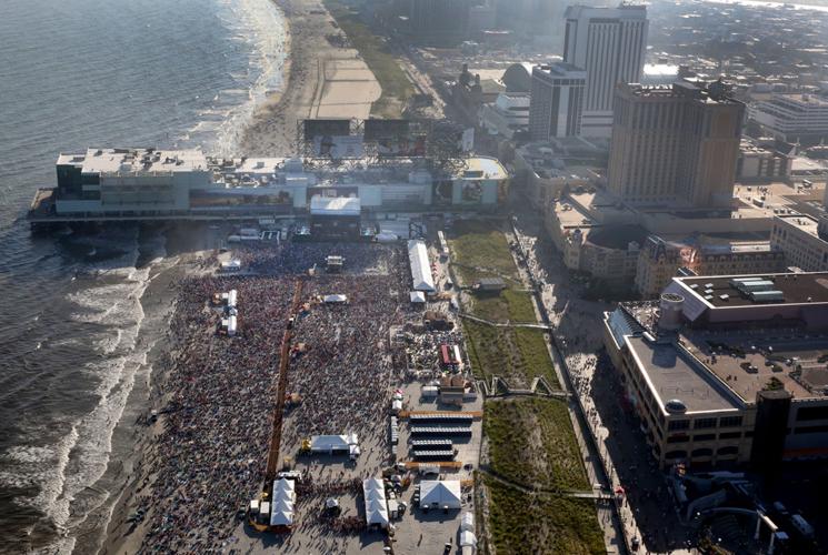 Jimmy Buffett opens the Atlantic City beach concert series