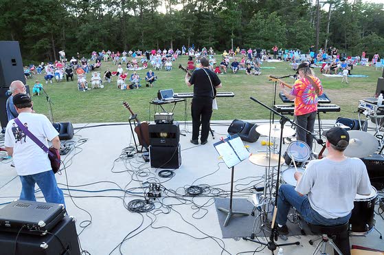 Rhythm in the Park draws crowds to Tony Canale Park